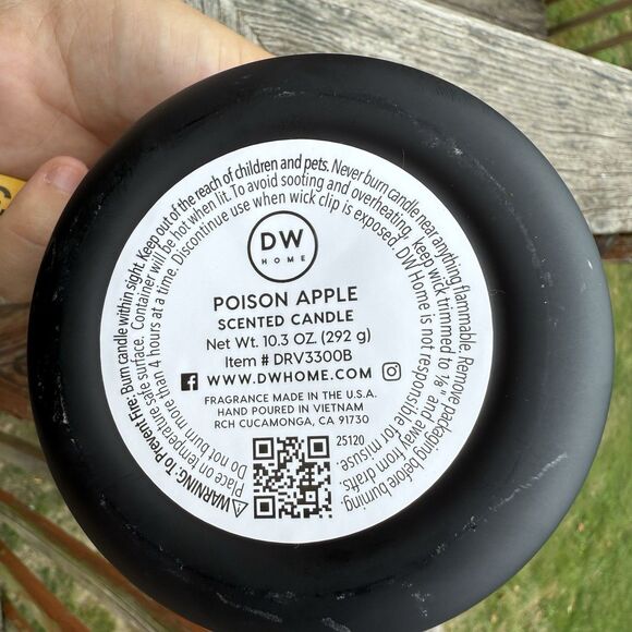 NEW DW Home Halloween Poison Apple Jar Candle 3D Skull Lid 10.3oz - Picture 4 of 6